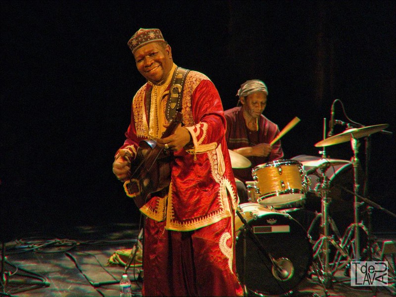 Maâlem Mohktar GANIA & Hamid DRAKE.jpg