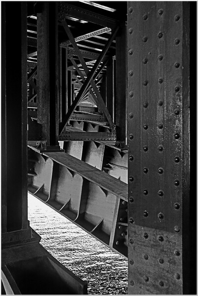 Structures pont Alexandre III.JPG