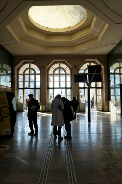 Hall d'entrée Gare de l'Est.jpg